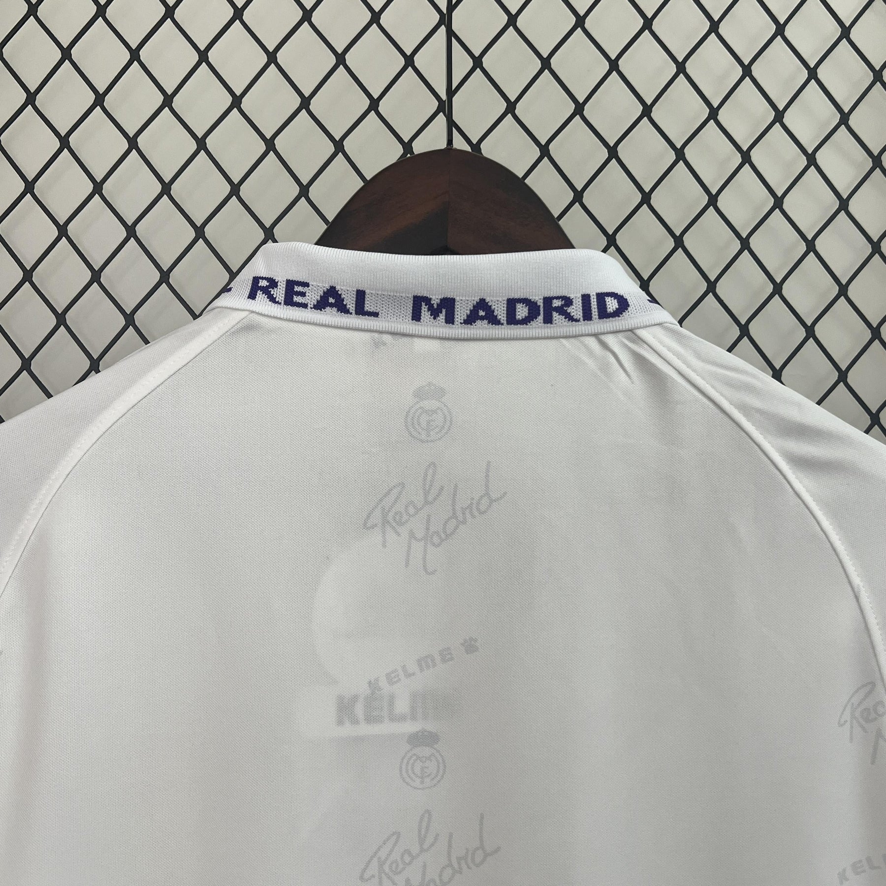 Real Madrid Retro Home Jersey 1994/1996 - Long Sleeve