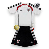 Kids River Plate Training Kit 2025/26