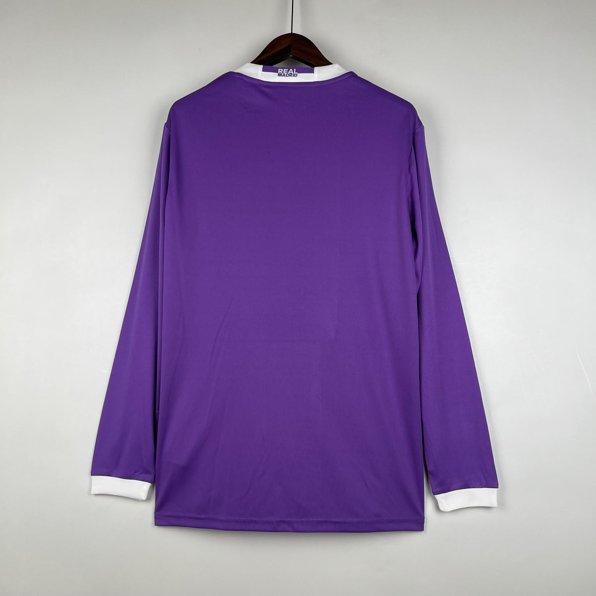 Real Madrid Retro Away Jersey 2016/2017 - Long Sleeve