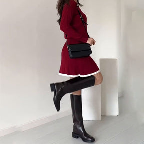 Conjunto moderno para mujer: Suéter de punto y falda corta